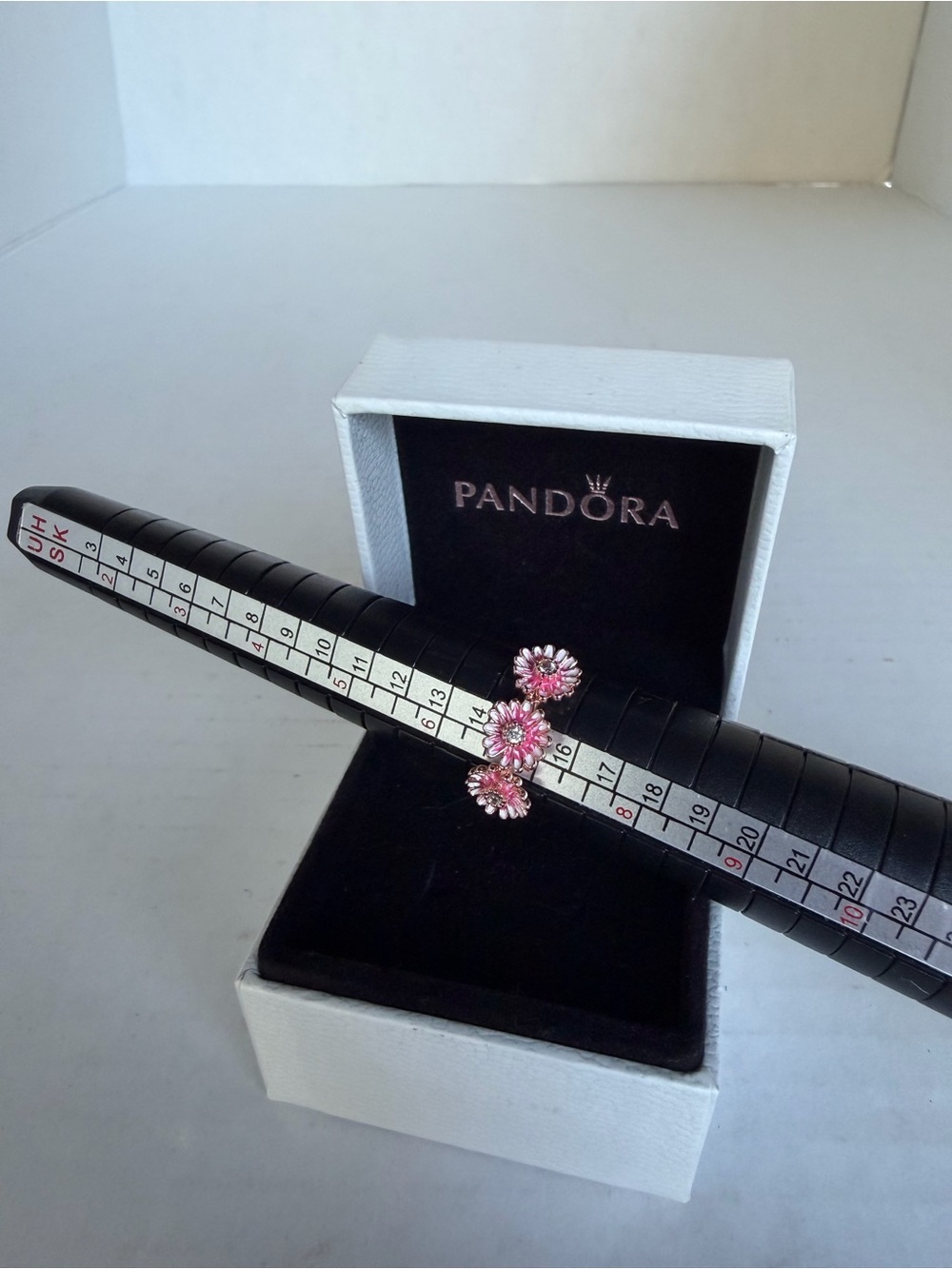 Pandora Rose-Tone Pink Floral Trio Ring NIB Sz 6.5 - Picture 5 of 11
